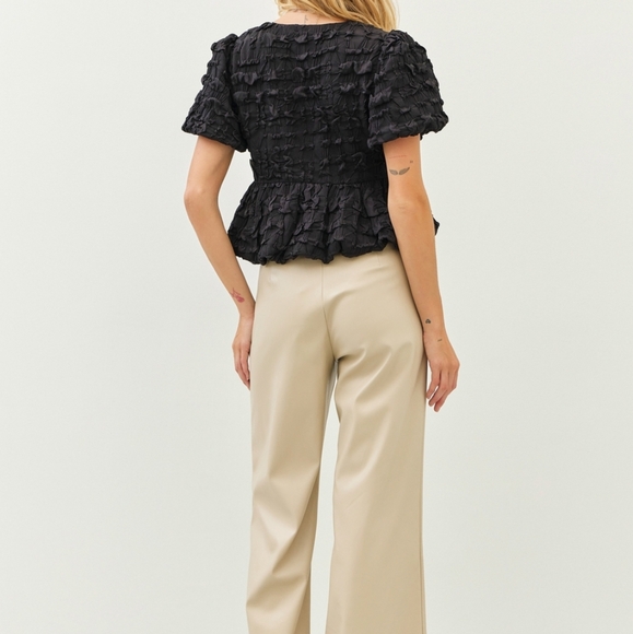 Bubble Babydoll Blouse with Textured Fabric and Contrast Bow - Picture 15 of 16